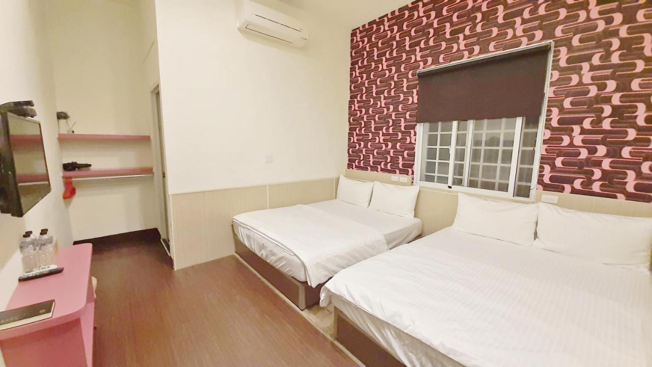 Home Sweet Beach Hotel Xiaoliuqiu Exterior photo