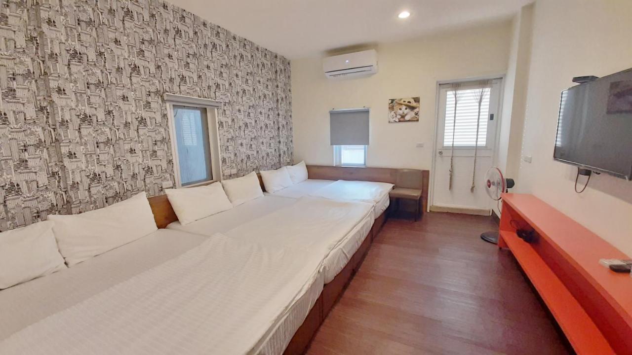 Home Sweet Beach Hotel Xiaoliuqiu Exterior photo