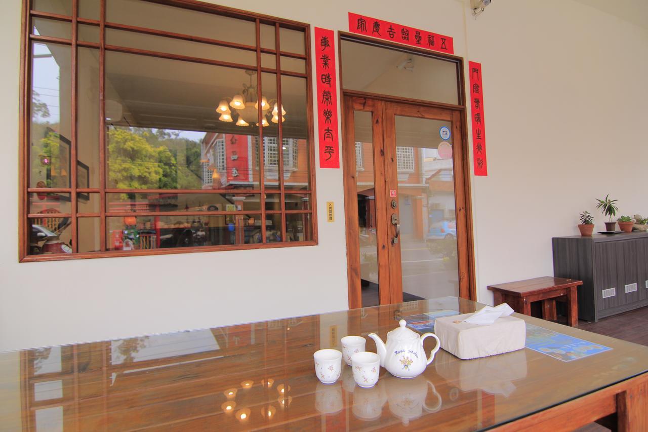 Home Sweet Beach Hotel Xiaoliuqiu Exterior photo